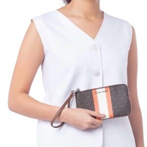 Michael Kors Wristlet